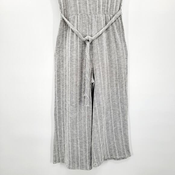 Caution To The Wind Light Gray & White Striped Sleeveless Jumpsuit Women's Sz M - Picture 7 of 7